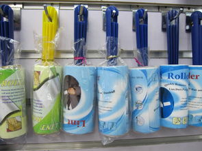 走進義烏商貿(mào)城四區(qū) 探訪彥博日用品與它的“粘毛滾筒”生意經(jīng)